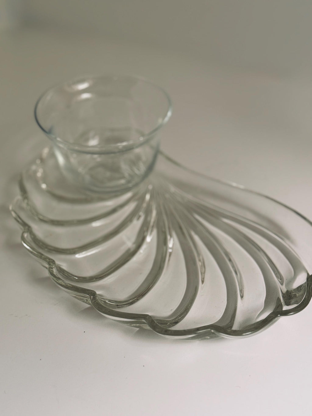 Vintage Pressed Glass Shell Appetizer Plates with Bowls, Federalist Style (Set of 4)
