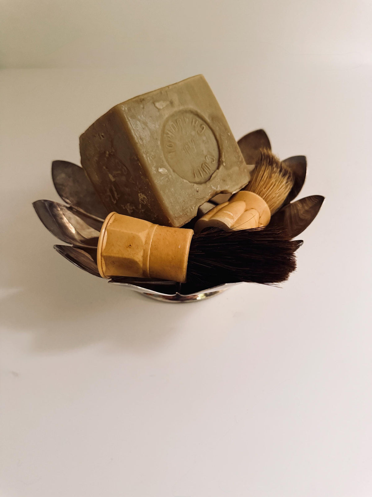 Vintage Shaving Brush, Carved Hand Handle, Antique Style Barber Brush, Gentleman’s Vanity Decor