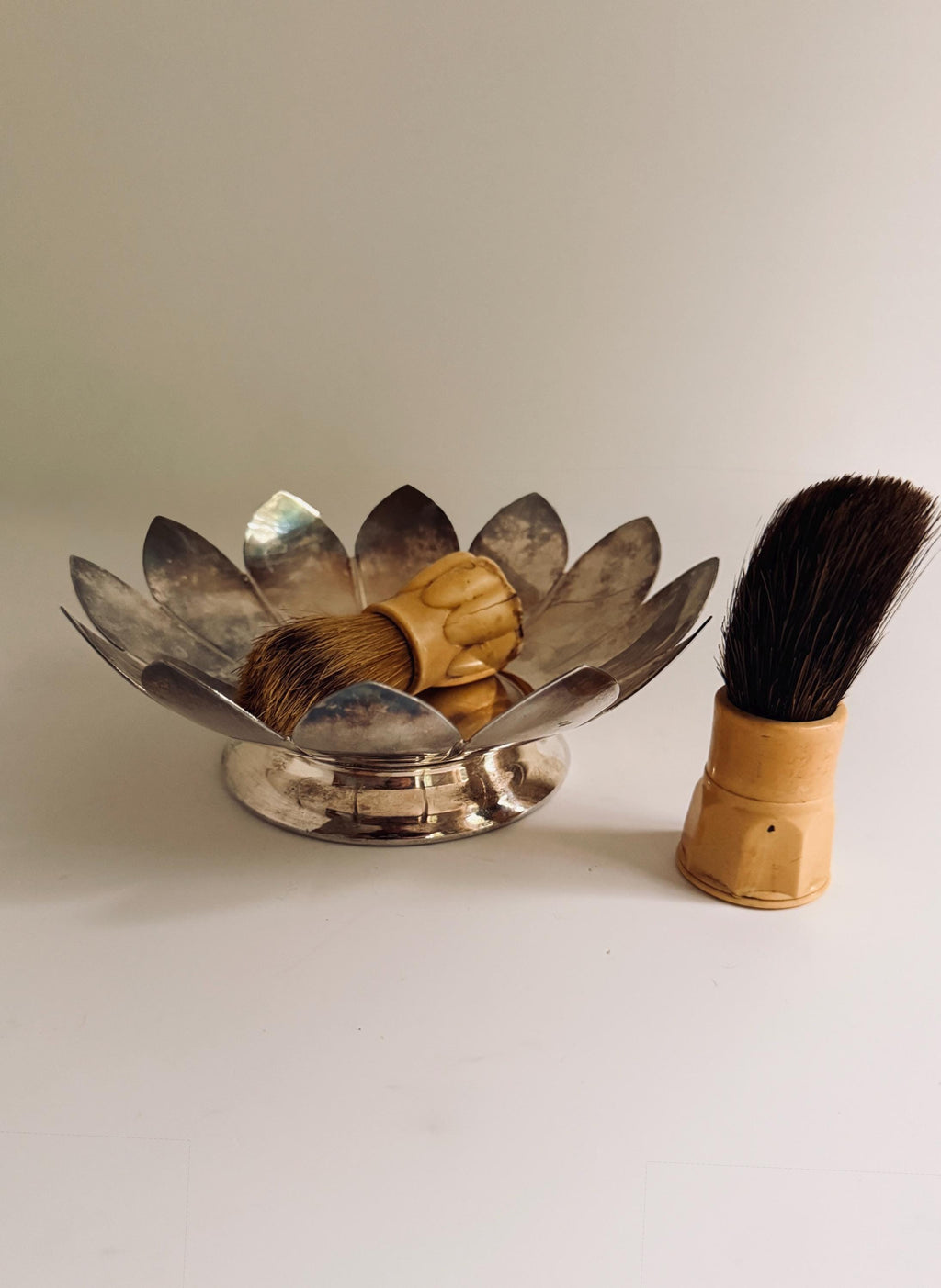 Vintage Shaving Brush, Carved Hand Handle, Antique Style Barber Brush, Gentleman’s Vanity Decor